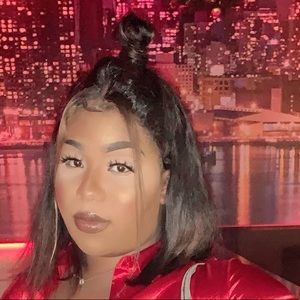 Meet your Posher, Aicha